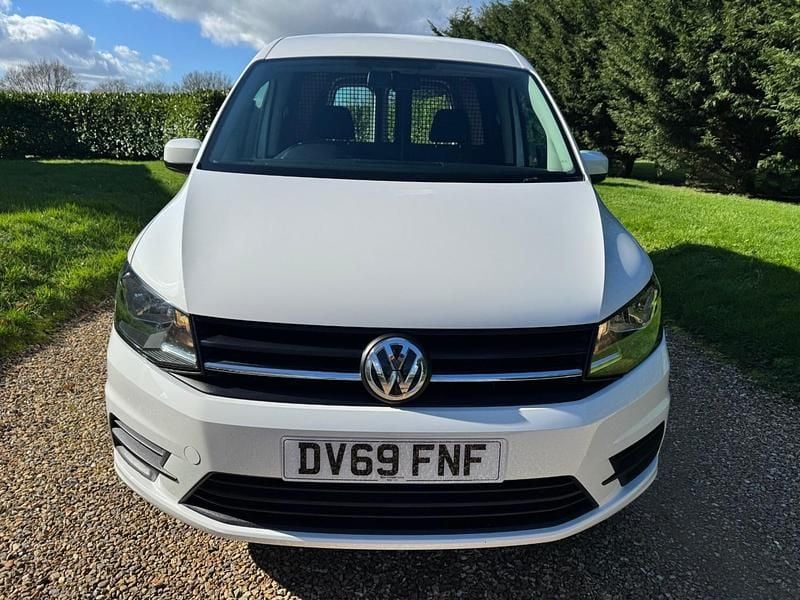 Used VW Caddy Trendline 102 HP (75 kW) 2019 White MPV