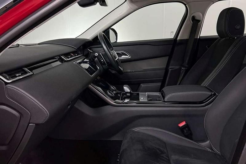 Used Land Rover Range Rover Velar 200 HP (147 kW) 2022 Red SUV