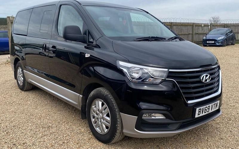 Used Hyundai I800 SE 170 HP (125 kW) 2019 Black MPV