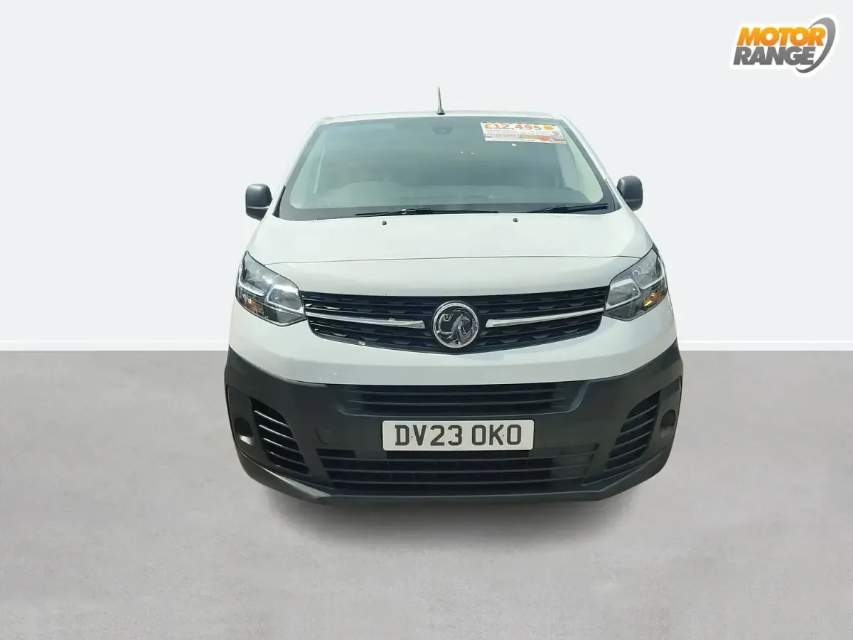 Used Vauxhall Vivaro S 100 HP (73 kW) 2023 White MPV