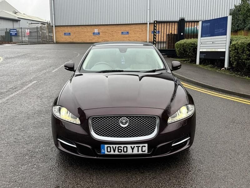 Used Jaguar XJ Portfolio 275 HP (202 kW) 2010 Red Sedan