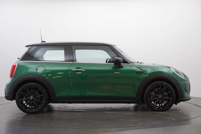 Used Mini Cooper Exclusive 136 HP (100 kW) 2022 Green Hatchback