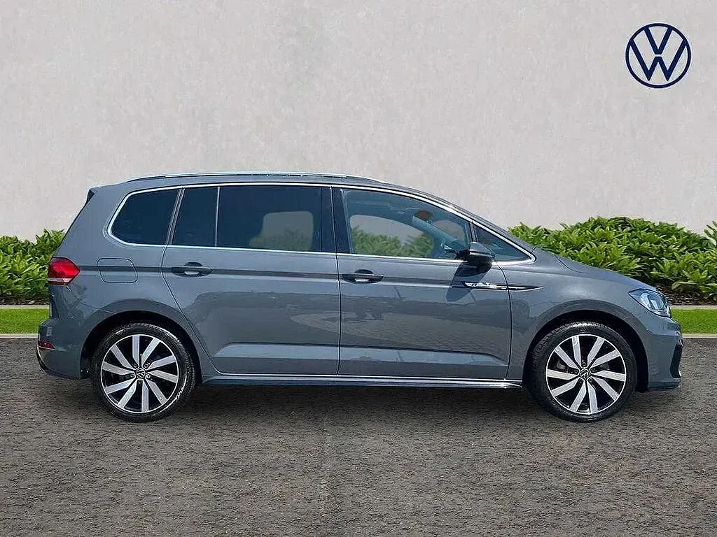 Used VW Touran R-line 150 HP (110 kW) 2024 Grey MPV