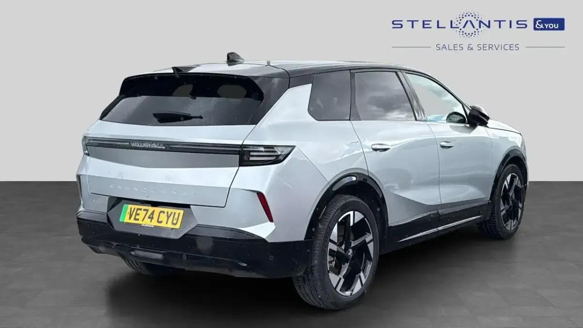 Used Vauxhall Grandland Ultimate 154 kW (210 HP) 2024 Grey SUV