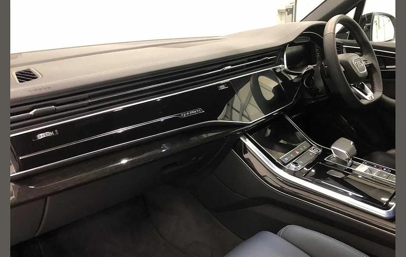 Used Audi Q7 Black Edition 281 HP (206 kW) 2025 Grey SUV