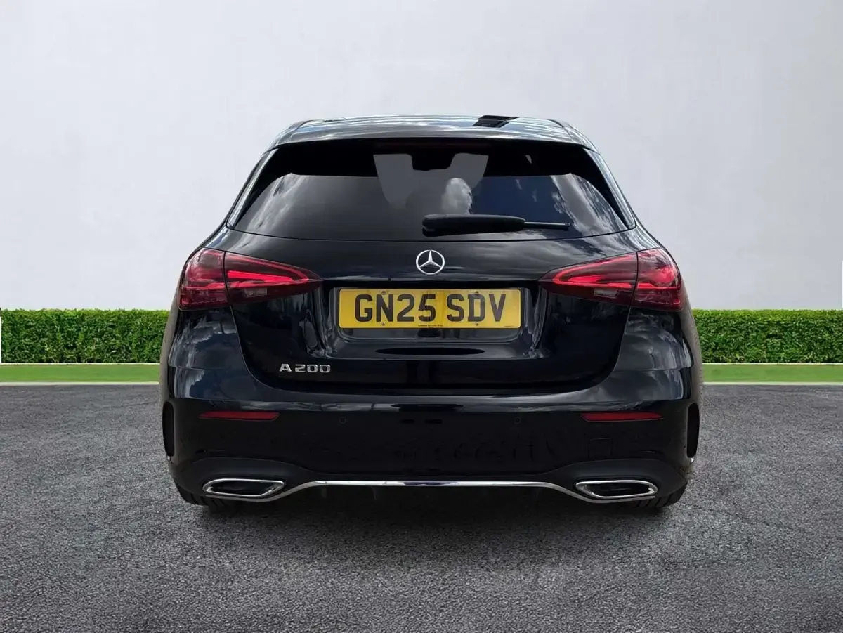 Używany Mercedes A200 Executive 163 KM (119 kW) 2025 Czarny Hatchback
