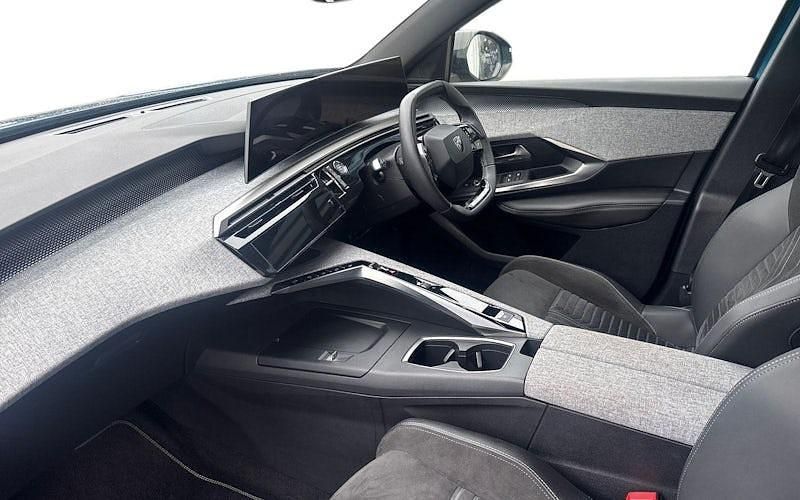 Used Peugeot 5008 GT 136 HP (100 kW) 2024 Obsession blue SUV