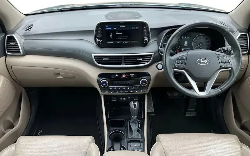 Usado Hyundai Tucson GO! 136 CV (100 kW) 2019 Gris SUV