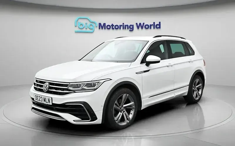 Usado VW Tiguan R-line Edition 150 CV (110 kW) 2023 Blanco SUV