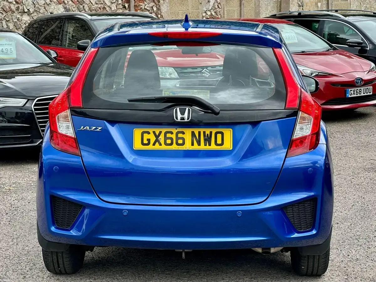 Used Honda Jazz SE 102 HP (75 kW) 2016 Blue Hatchback