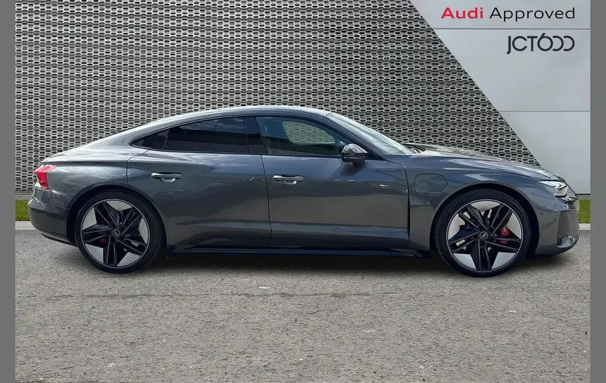 Used Audi RS e-tron GT Comfort 475 kW (646 HP) 2023 Grey Sedan