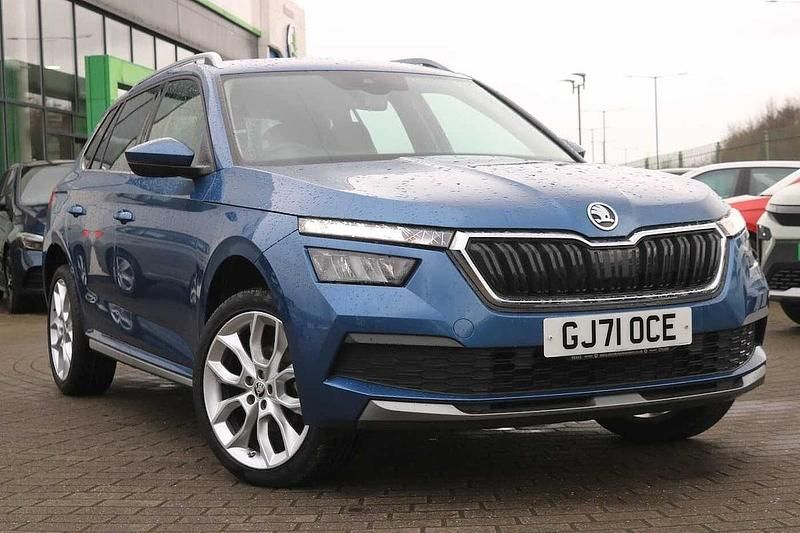 Used Skoda 110 R SE L 81 HP (59 kW) 2021 Titan blue metallic Estate