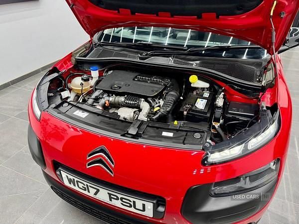 Used Citroën C4 Cactus Feel 2017 Red Hatchback