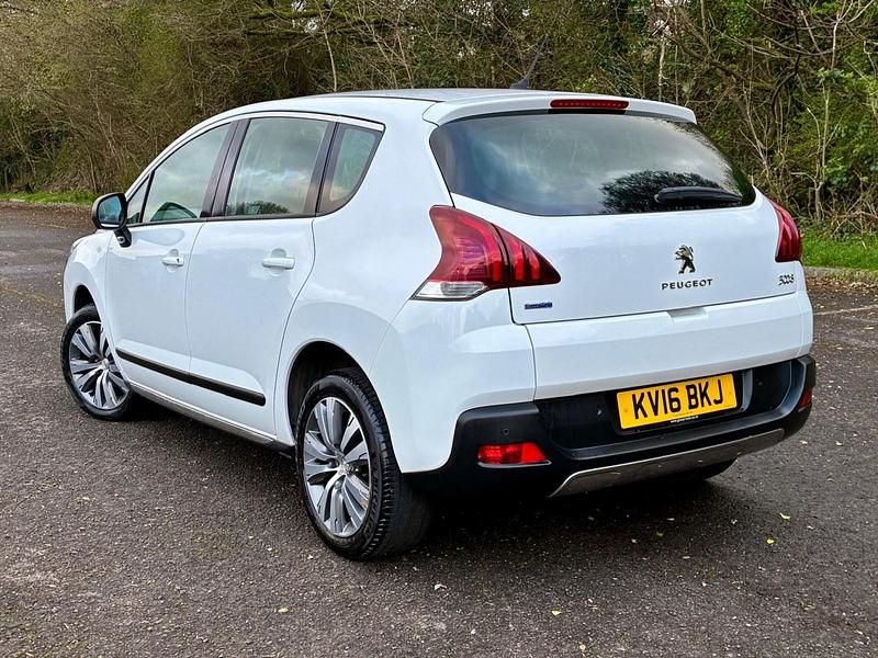 Used Peugeot 3008 Active 2016 White Hatchback