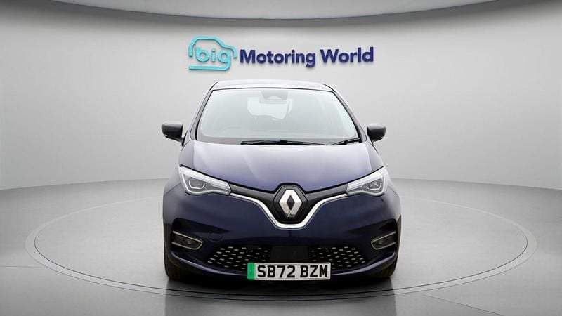 Used Renault Zoe Techno 100 kW (136 HP) 2023 Blue Hatchback