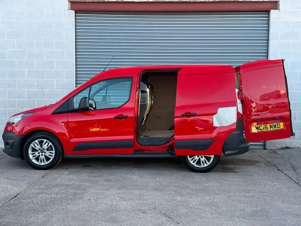 Usado Ford Transit Connect 75 HP (55 kW) 2016 Vermelho Monovolume