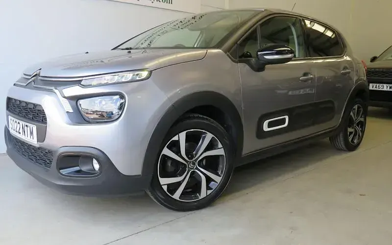 Used Citroën C3 Shine 102 HP (75 kW) 2022 Hatchback