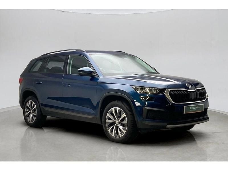 Petrol blue metallic Used 2022 Skoda Kodiaq SE Drive SUV | £22,777 (Fair price) - Image 1/4