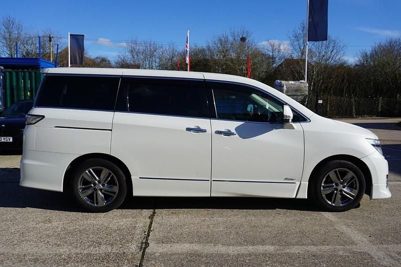 Used Nissan Elgrand 2026 White MPV