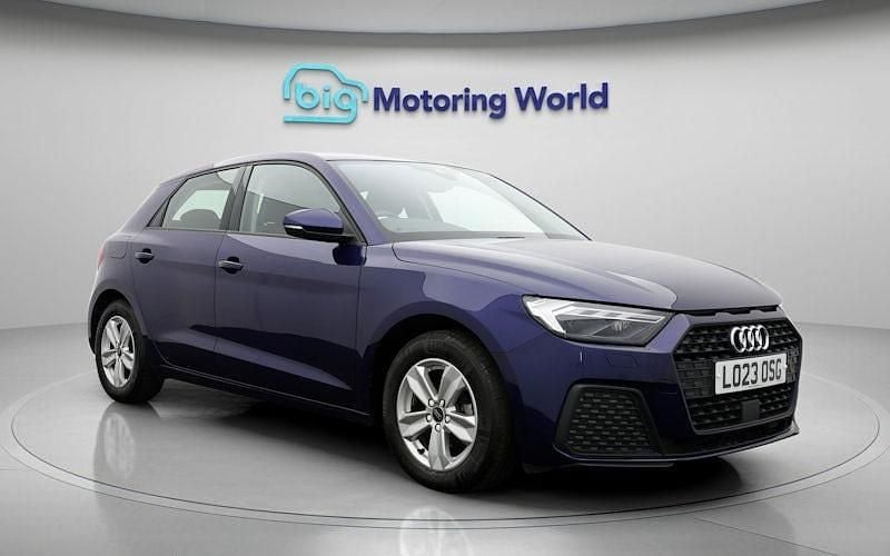 Used Audi A1 Sportback 95 HP (69 kW) 2023 Blue Hatchback