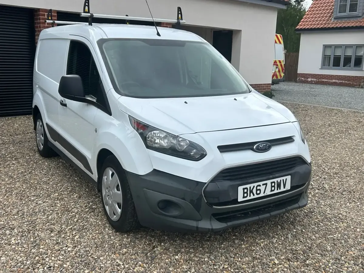 Usado Ford Transit Connect 75 HP (55 kW) 2017 Branco Monovolume
