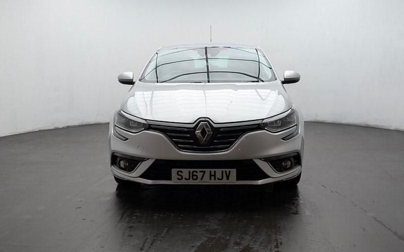 Used Renault Mégane IV Signature 131 HP (96 kW) 2017 Silver Hatchback