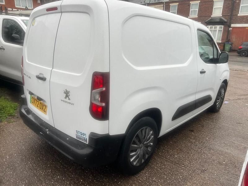 Used Peugeot Partner 68 HP (50 kW) 2022 White MPV