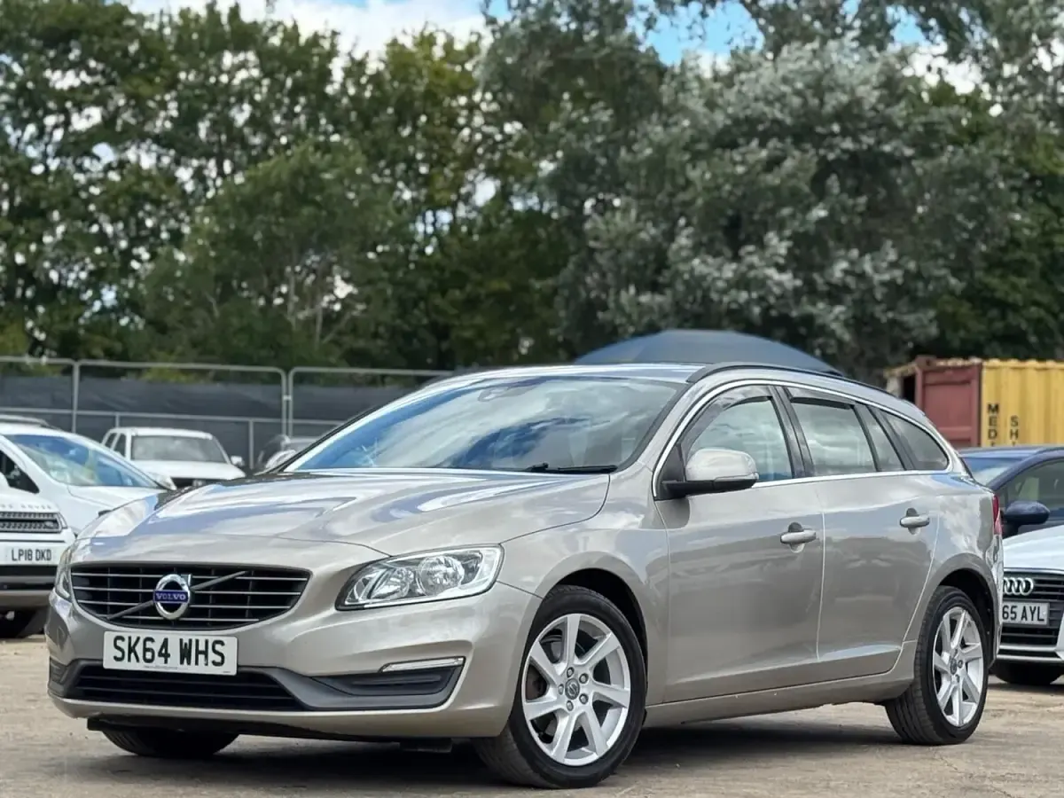 Used Volvo V60 SE 2014 Gold Estate