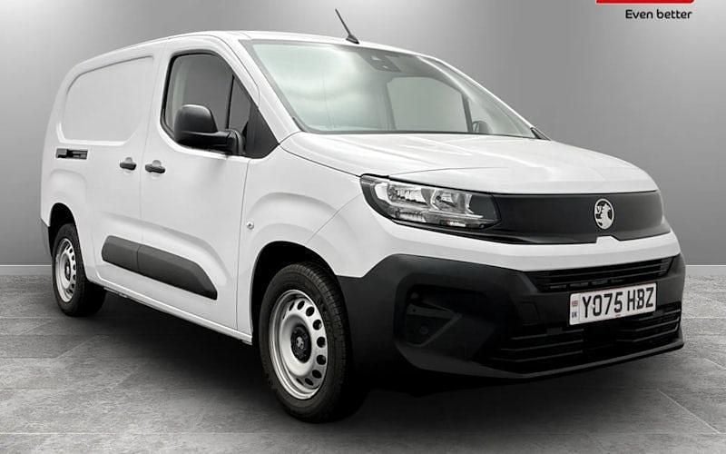 Begagnad Vauxhall Combo 102 HK (75 kW) 2025 Minibuss