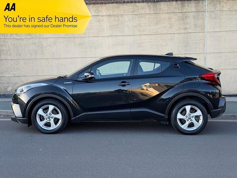 Used Toyota C-HR 122 HP (89 kW) 2019 Black SUV