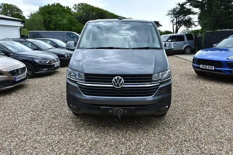 Second-hand VW Transporter Highline 2024 Gri Van