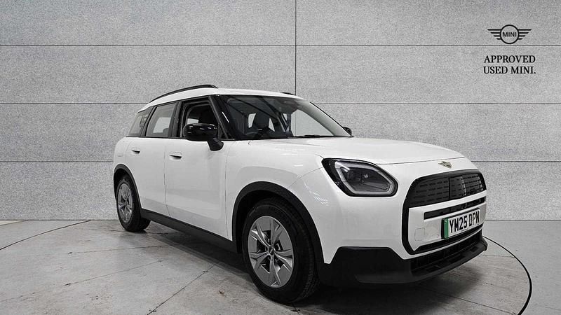White New 2025 Mini Countryman SUV | £28,840 (Super price) - Image 1/4