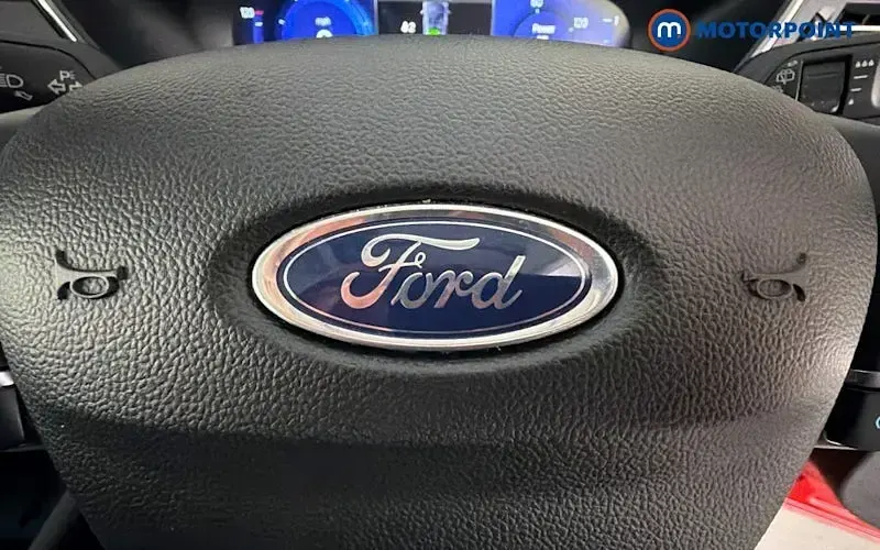 Used Ford Kuga Vignale 224 HP (164 kW) 2021 Red SUV