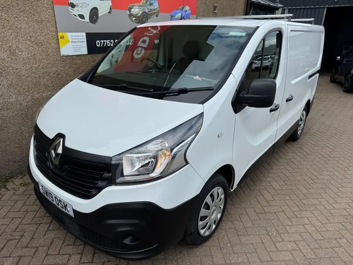 Used Renault Trafic Business 2019 White MPV