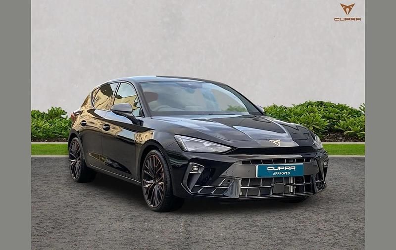 New Cupra Leon 147 HP (108 kW) 2025 Black Hatchback