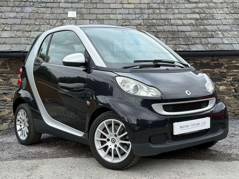 Black Used 2010 Smart ForTwo Coupé Passion Coupe | £3,295 (Fair price) - Image 1/4
