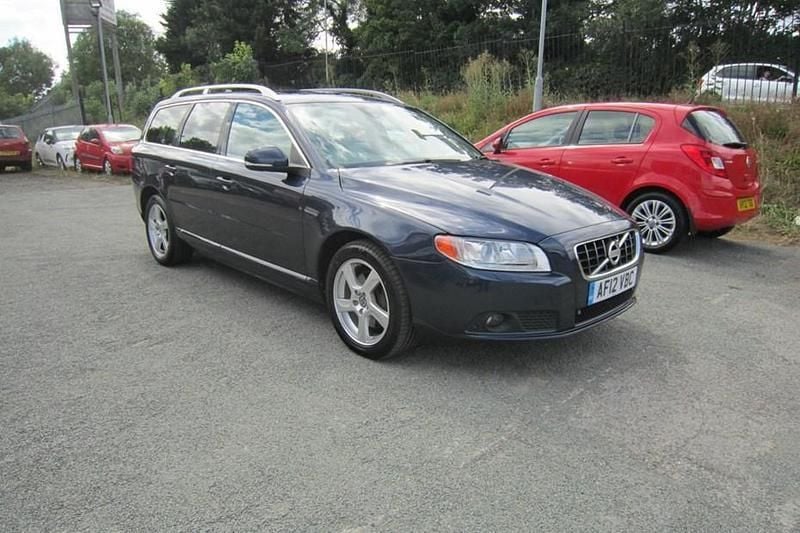 Blue Used 2012 Volvo V70 SE Lux Estate | £6,995 (Fair price) - Image 1/1