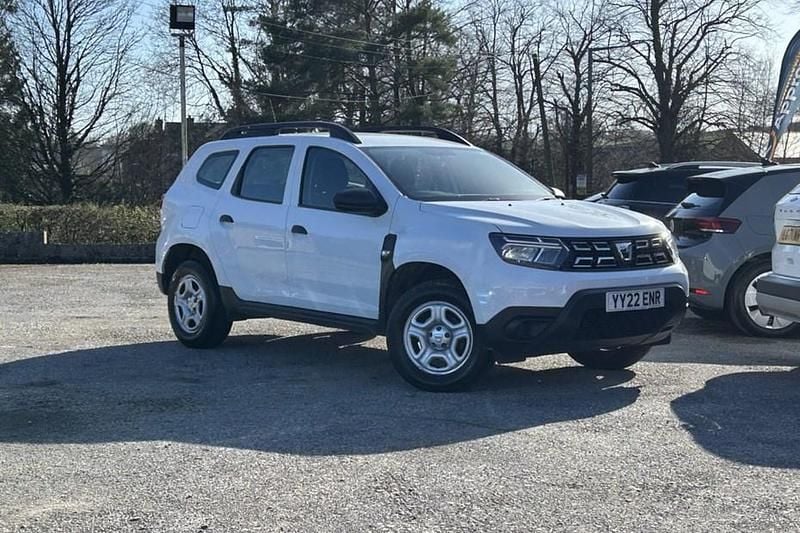 Used Dacia Duster Essentiel 90 HP (66 kW) 2022 White SUV