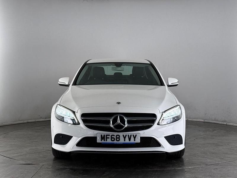 Used Mercedes C200 184 HP (135 kW) 2018 White Sedan