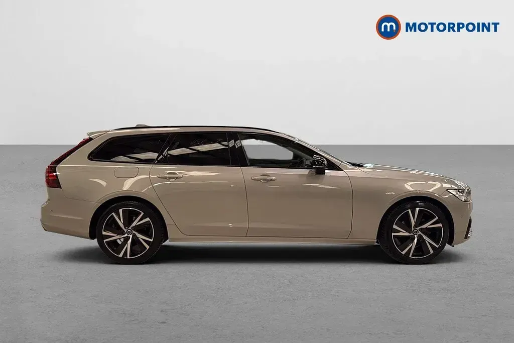 Used Volvo V90 Plus 197 HP (144 kW) 2023 Silver Estate
