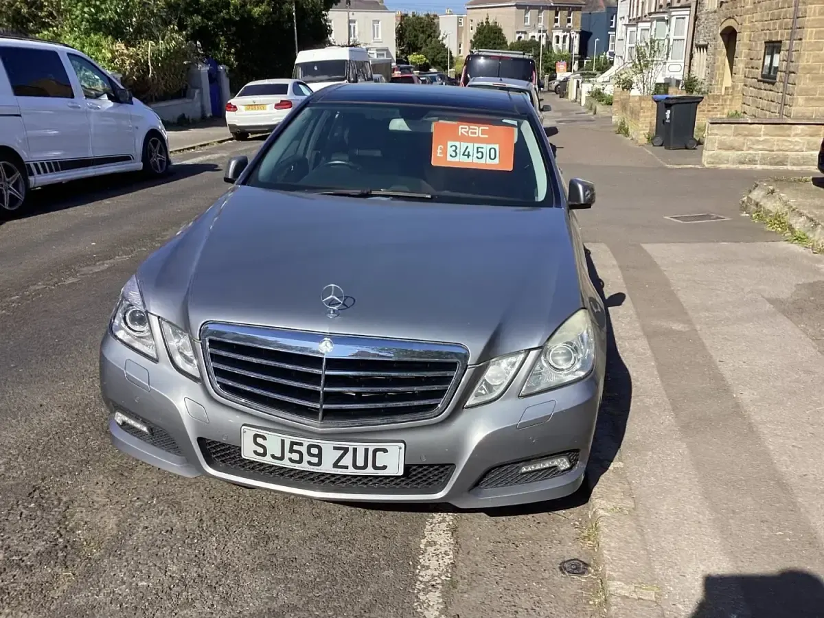 Usado Mercedes E350 Avantgarde 2009 Prateado Sedan