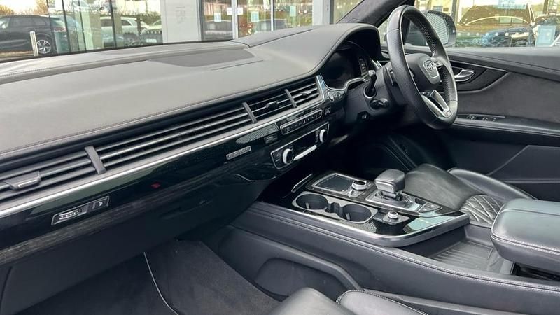 Used Audi Q7 Advanced 286 HP (210 kW) 2018 Galaxy blue metallic SUV