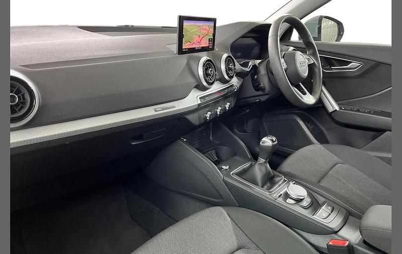 Used Audi Q2 Sport 147 HP (108 kW) 2024 Grey SUV