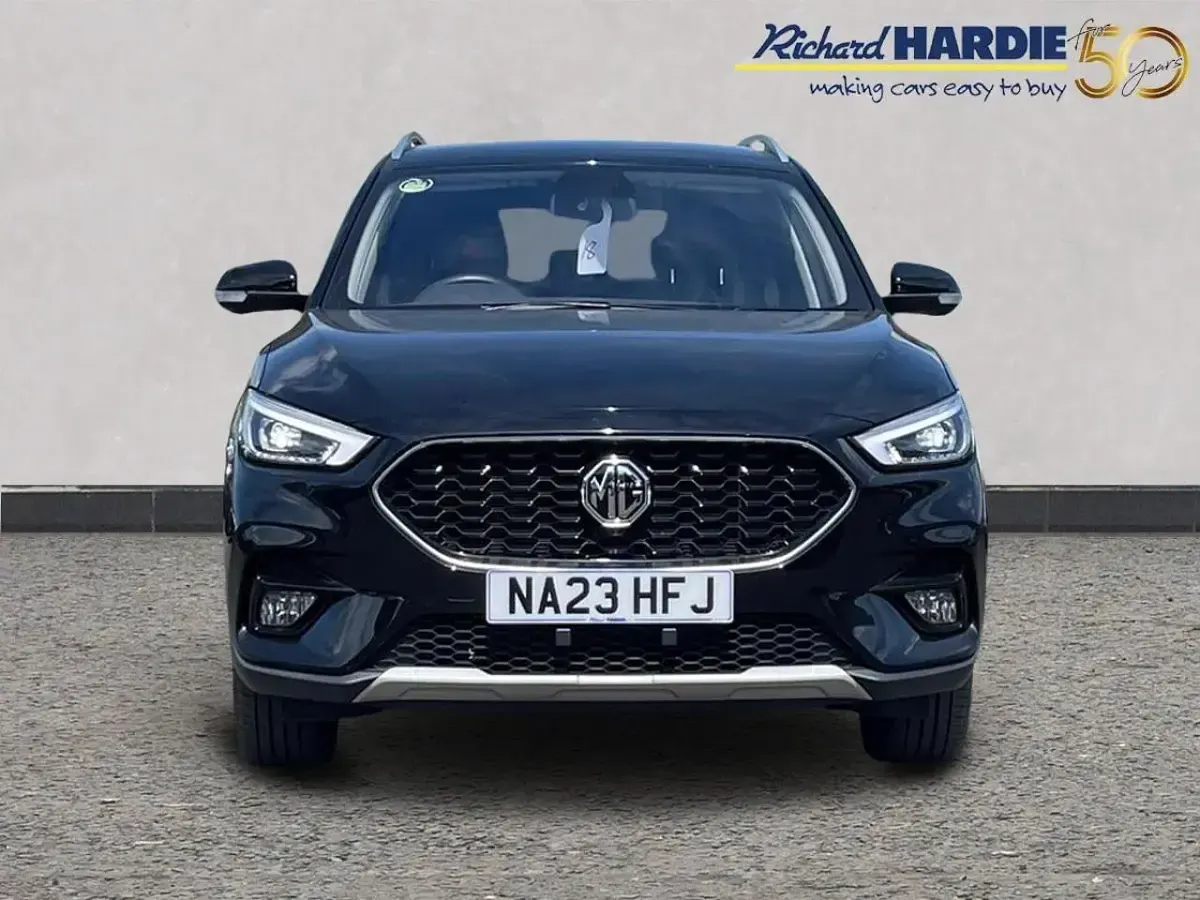 Usado MG ZS Exclusive 105 HP (77 kW) 2023 Preto SUV