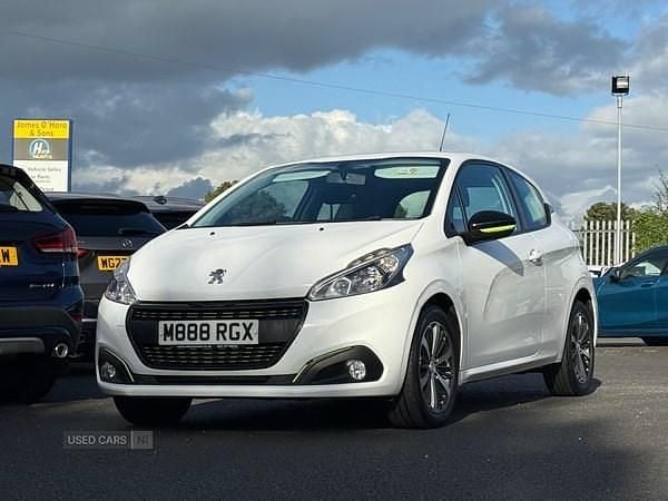 White Used 2016 Peugeot 208 Active Hatchback | £4,795 (Fair price) - Image 1/4