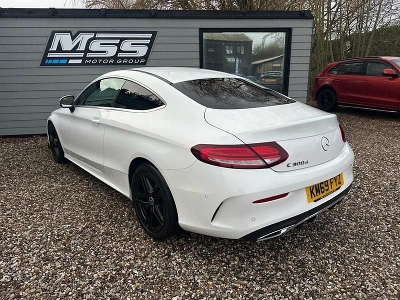 Used Mercedes C300 AMG Line Premium 245 HP (180 kW) 2019 White Coupe