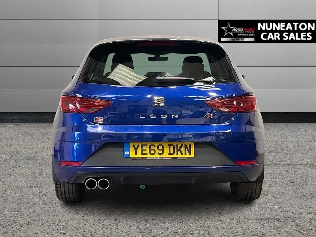 Begagnad Seat Leon FR 150 HK (110 kW) 2019 Blå Halvkombi
