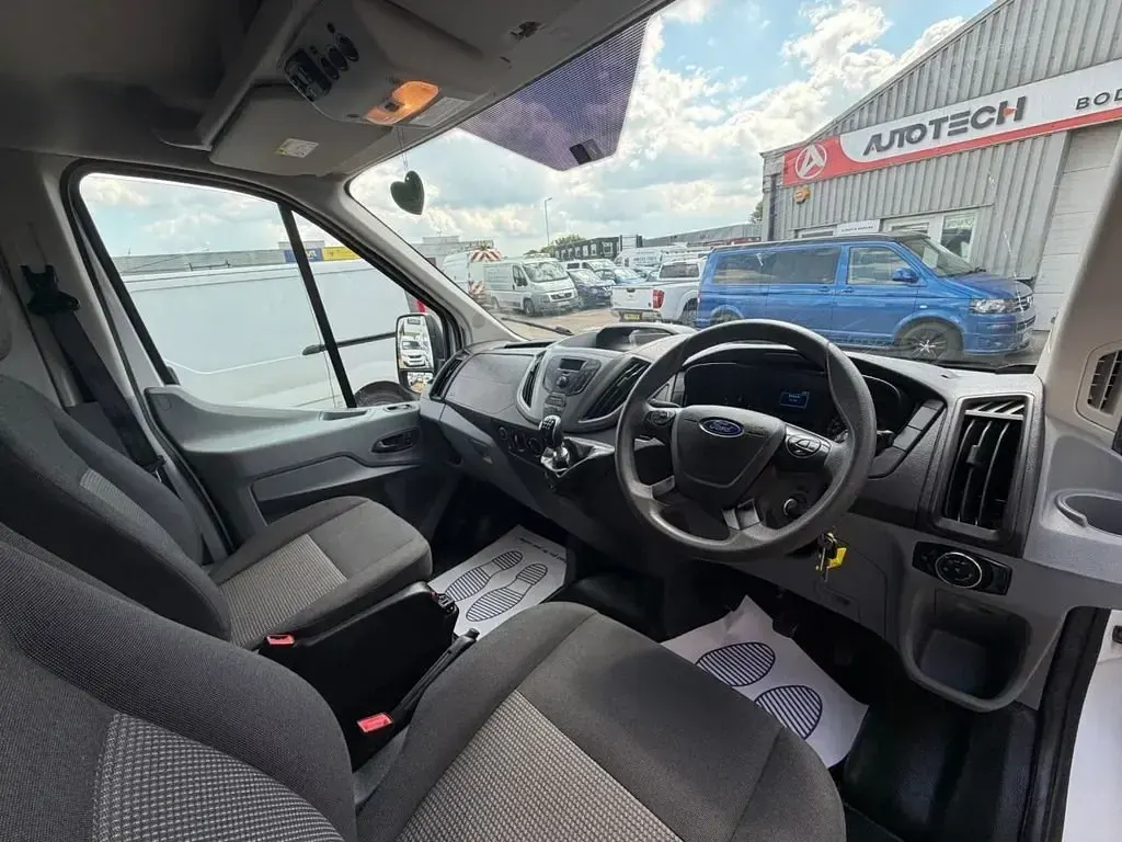 Usado Ford Transit 130 HP (95 kW) 2019 Branco Van