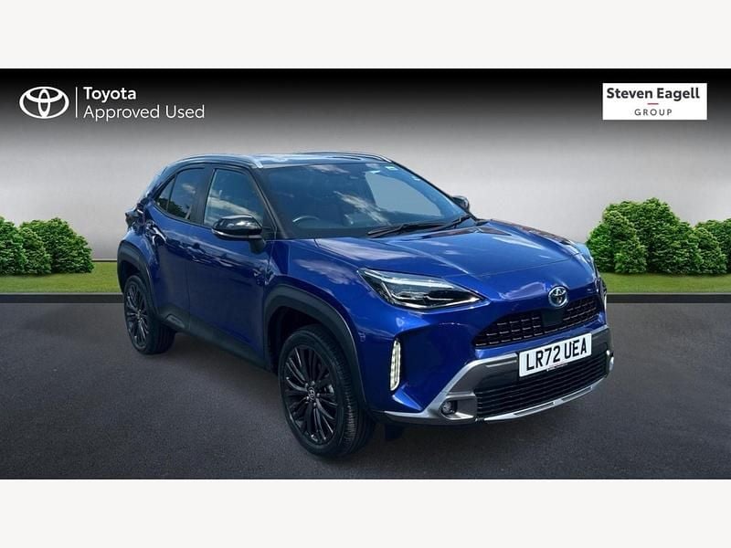 Blue/black Used 2022 Toyota Yaris Hybrid Hatchback | £23,081 - Image 1/3