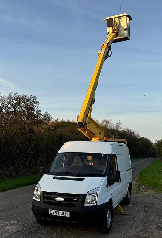 Usado Ford Transit 115 HP (84 kW) 2007 Branco Van